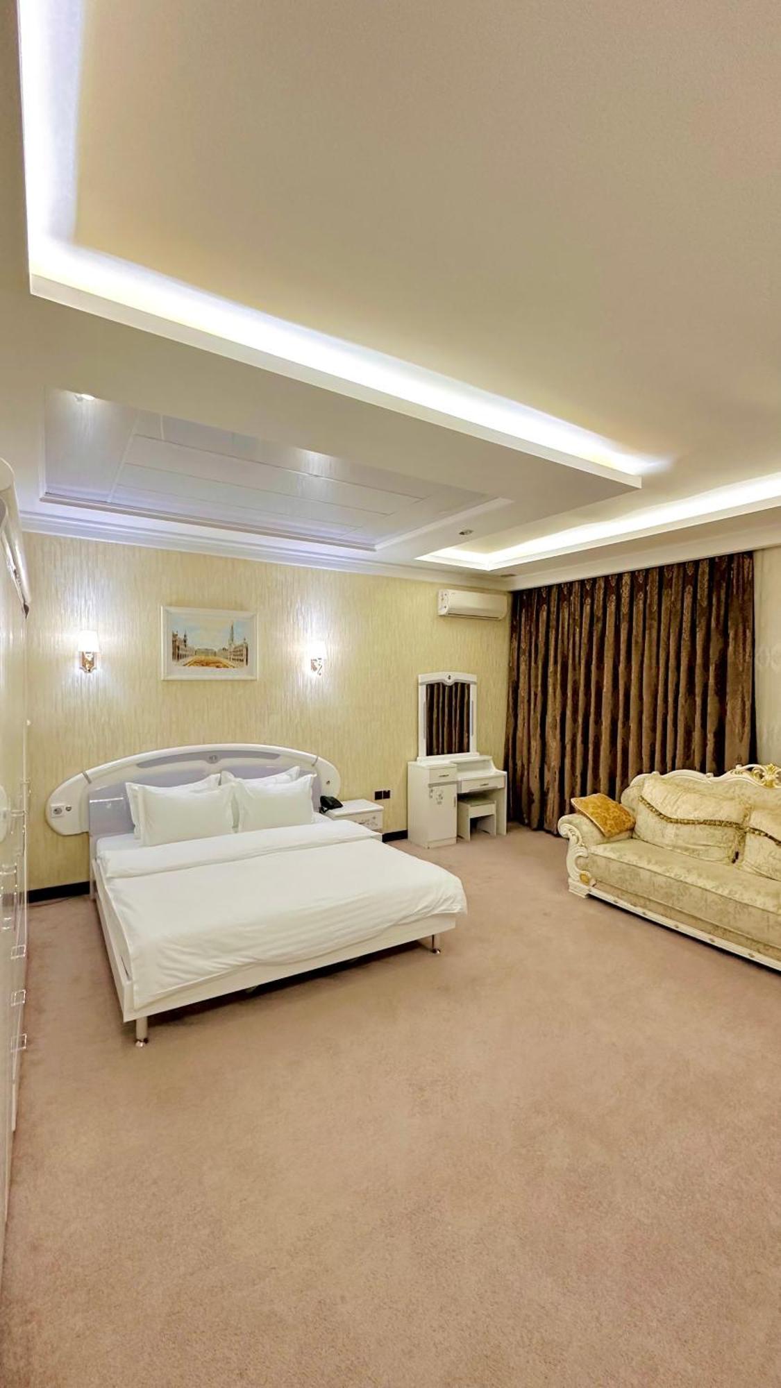 Hayot Hotel Ташкент Екстериор снимка