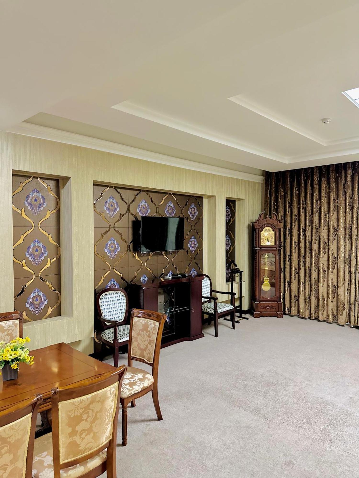 Hayot Hotel Ташкент Екстериор снимка